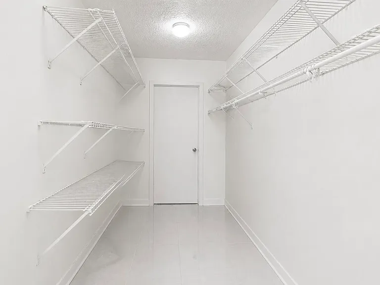 1170 N Federal Hwy #501 — Photo 33