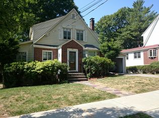 233 Beverly Rd, Brookline, MA 02467