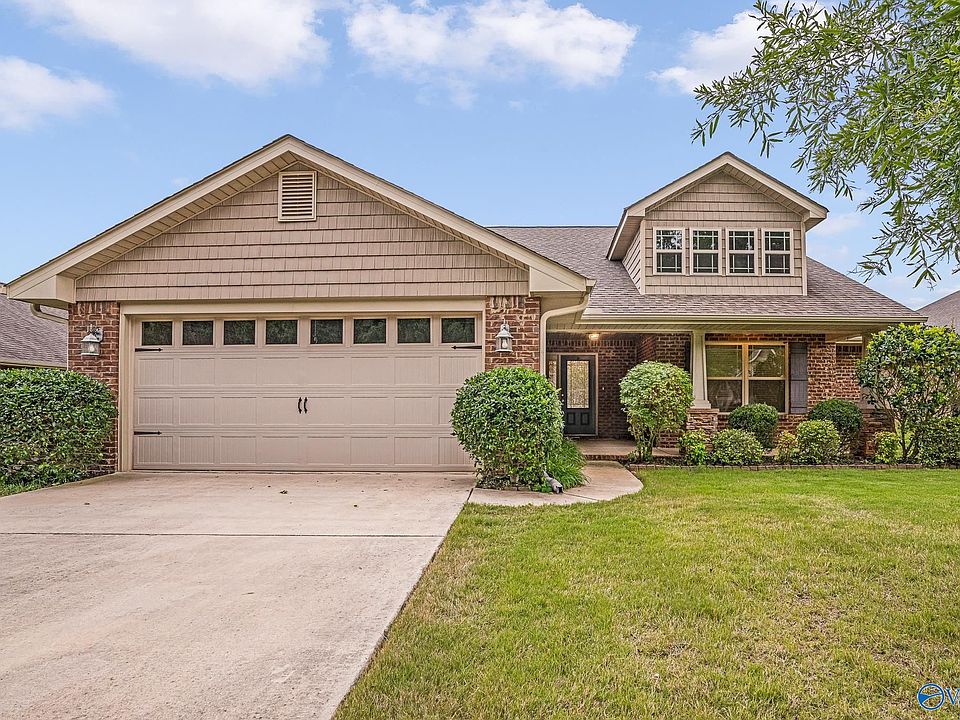 1st image of 128 Willow Tree Dr