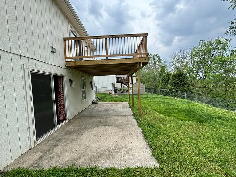 2128 Catie Ln — Photo 4