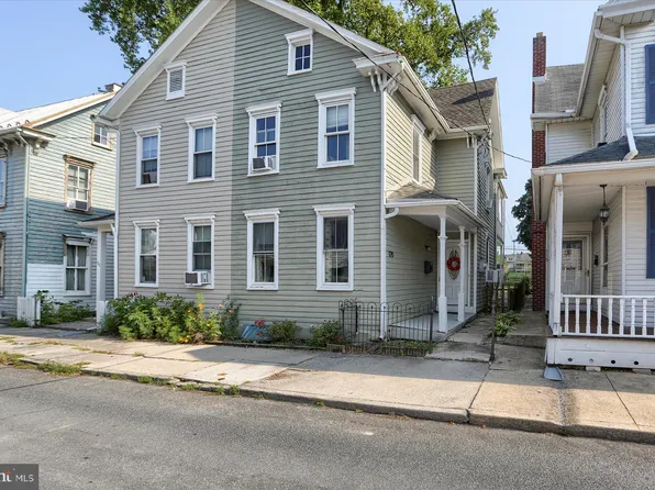 120 E Locust St, Mechanicsburg, PA 17055