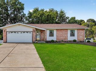 319 Sunrise Blvd, Ballwin, MO