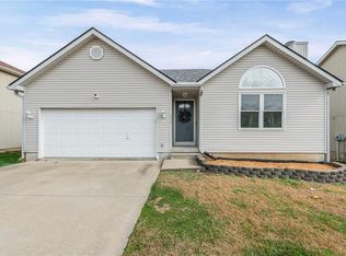 435 N Queen Ridge Ave, Independence, MO 64056