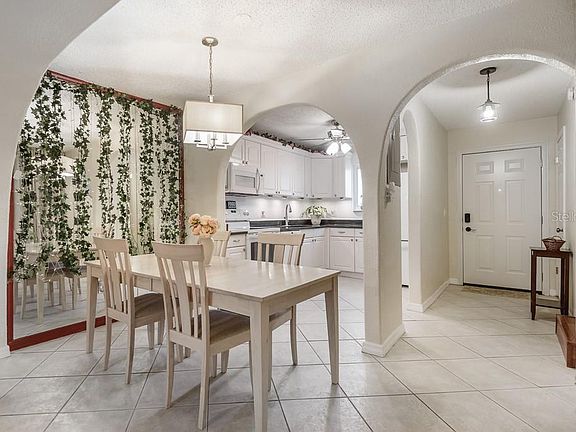 3rd image of 105 114th Ave N #105