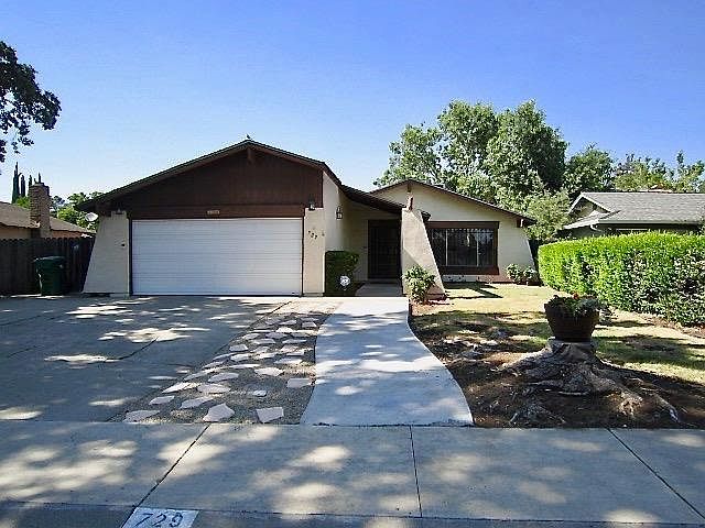 1st image of 729 Fordham Dr
