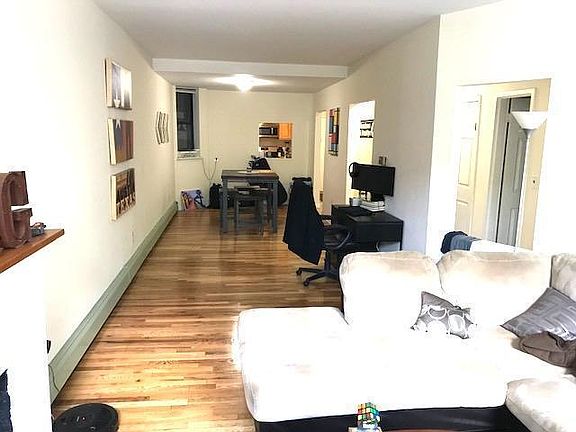 3rd image of 108 Sussex St #2AB