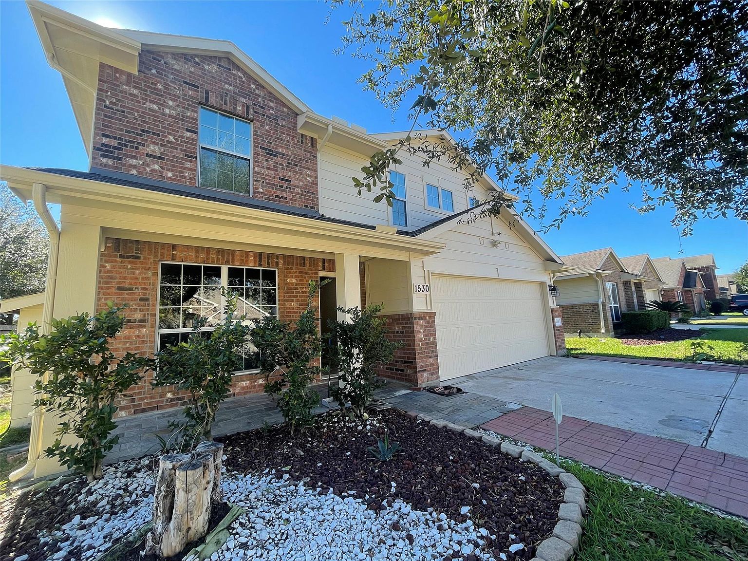 1530 Lochstone Dr