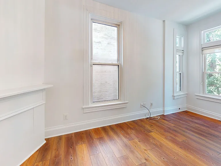 201 Morgan St NW — Photo 12