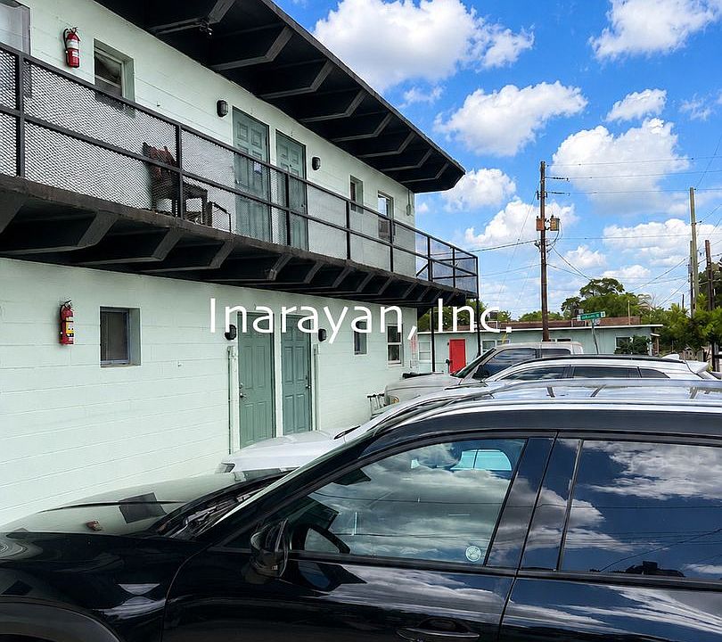 1st image of 1045 W Washington St APT 2