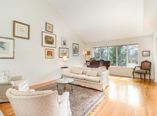 7470 Cahill Rd, Edina, MN 55439