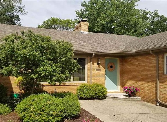 2nd image of 704 N Coquillard Dr
