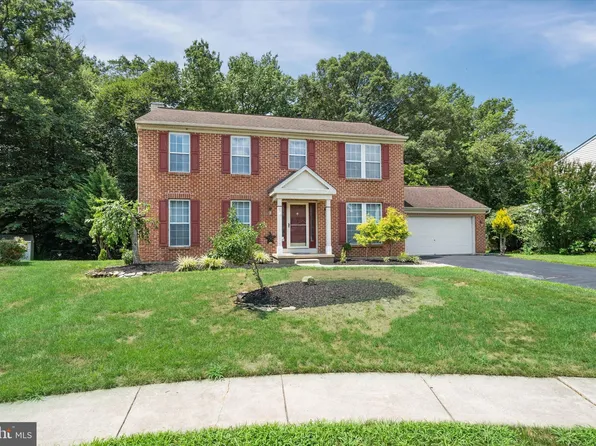 10 Castlegate Ct, Newark, DE 19702