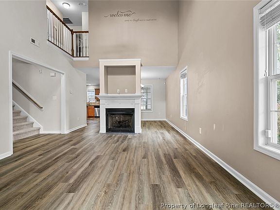 3rd image of 105 Oakmont Dr