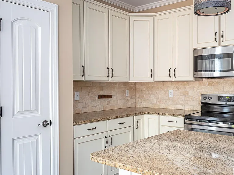2123 Scarlet Maple Dr — Photo 26