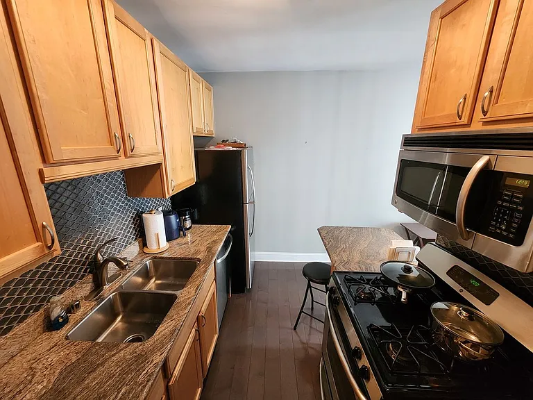 630 N State St #1801 — Photo 8