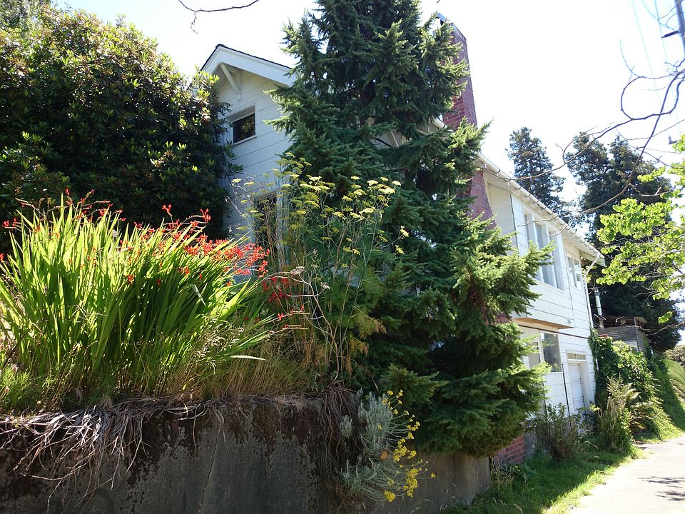 2nd image of 241 NW 50th St