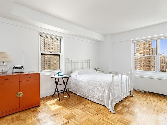 4th image of 301 E 69th St APT 19C