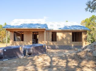 211 Dixie Cir, Clinton, NC 28328