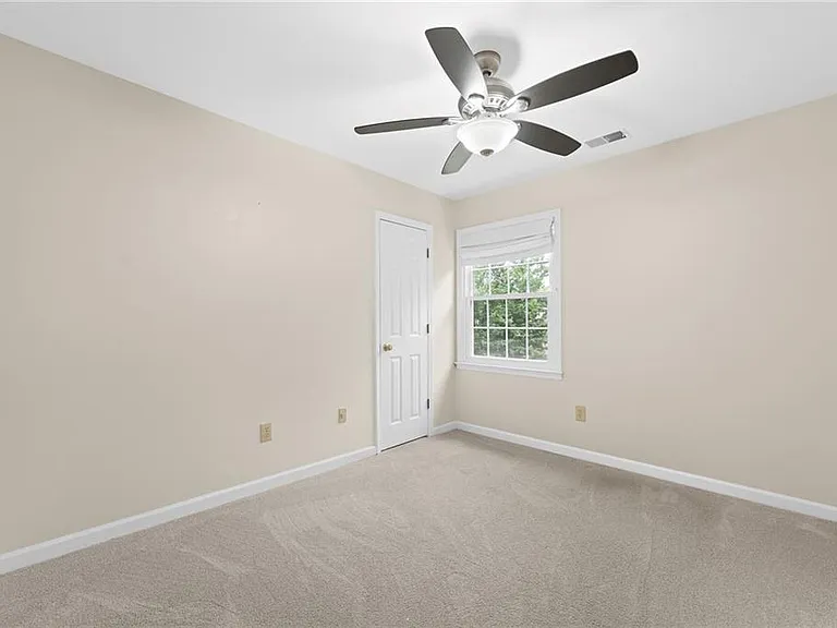 4496 Windsor Oaks Dr — Photo 39