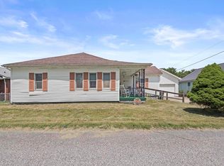 1313 Mullins St, Flatwoods, KY 41139