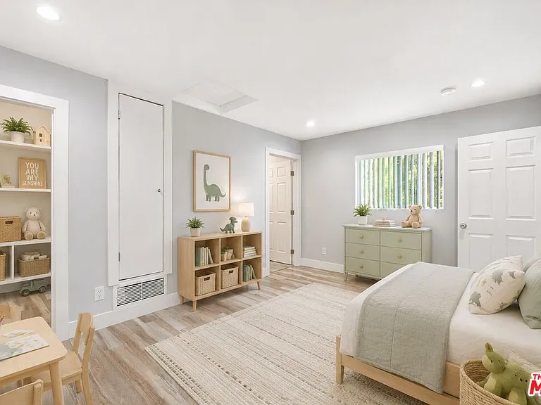 6652 Orion Ave — Photo 18