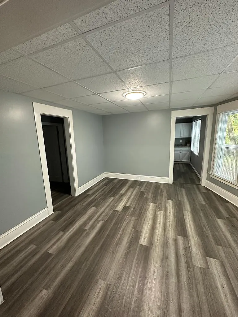 3 bed, 1050 sqft, $1,550 — Photo 3