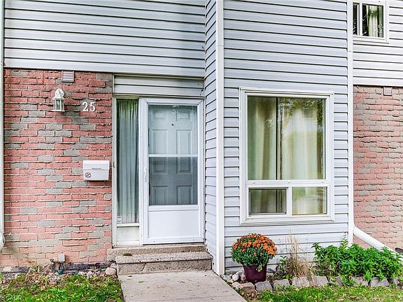 4th image of 32 Mowat Blvd #25