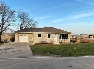 15249 Humke Rd, Dubuque, IA 52002