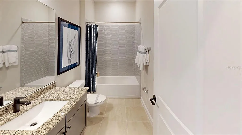 5 bed, 3.5 bath, 3167 sqft, $4,350 — Photo 3