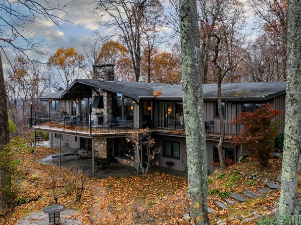 611 Queen Mountain Road, Highlands, NC 28741