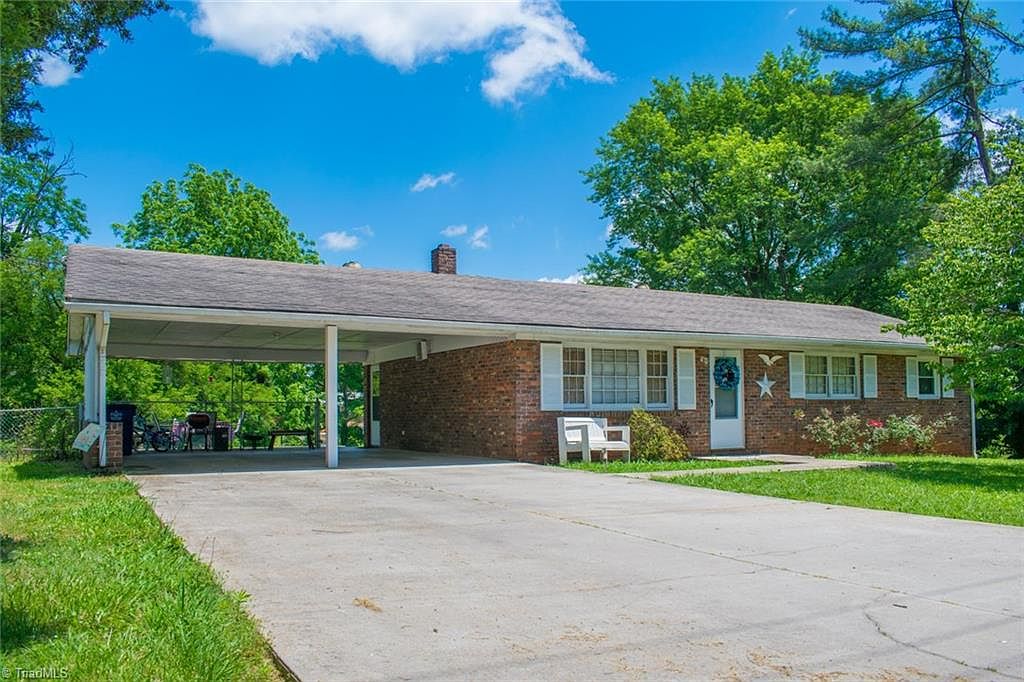 5525 Shattalon Dr, Winston Salem, NC 27106 Zillow