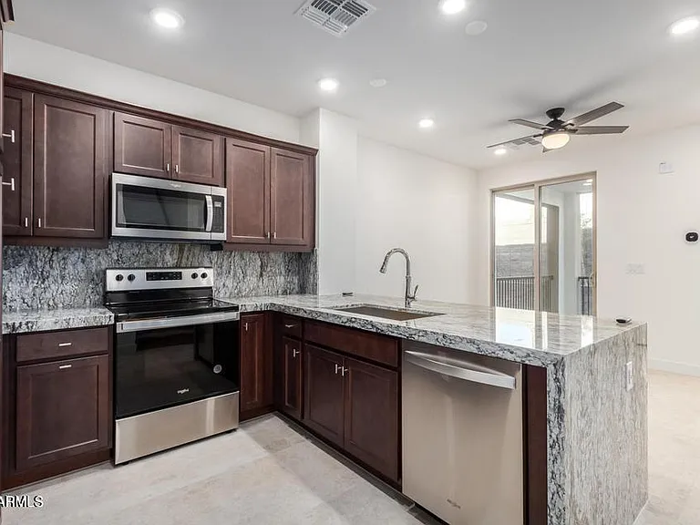 2121 W Sonoran Desert Dr #5 — Photo 1