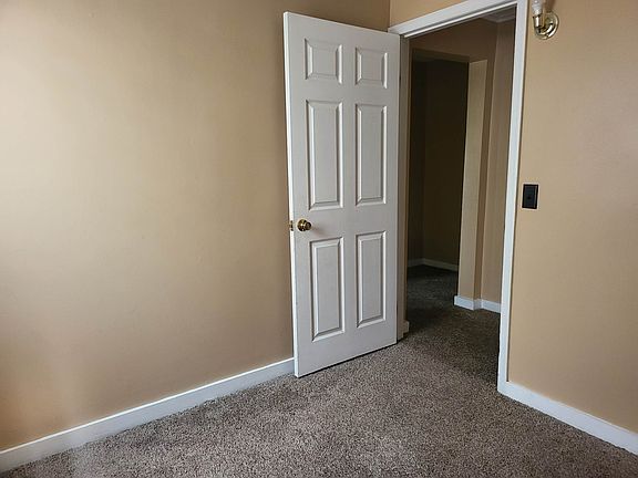 5th image of 222 McPheron Ave #2