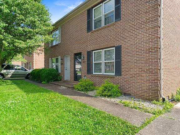 3rd image of 403 Mary Rose Ln