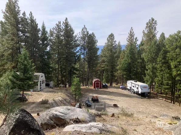 1565 Crown Point Pkwy, Cascade, ID 83611