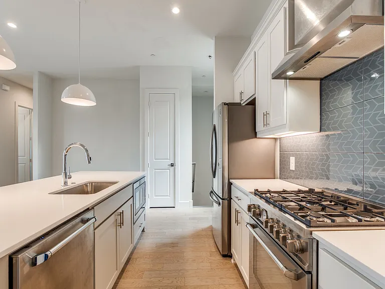 5515 Bryan Pkwy #104 — Photo 8