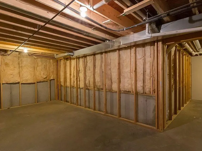 2109 Cove Ct — Photo 14
