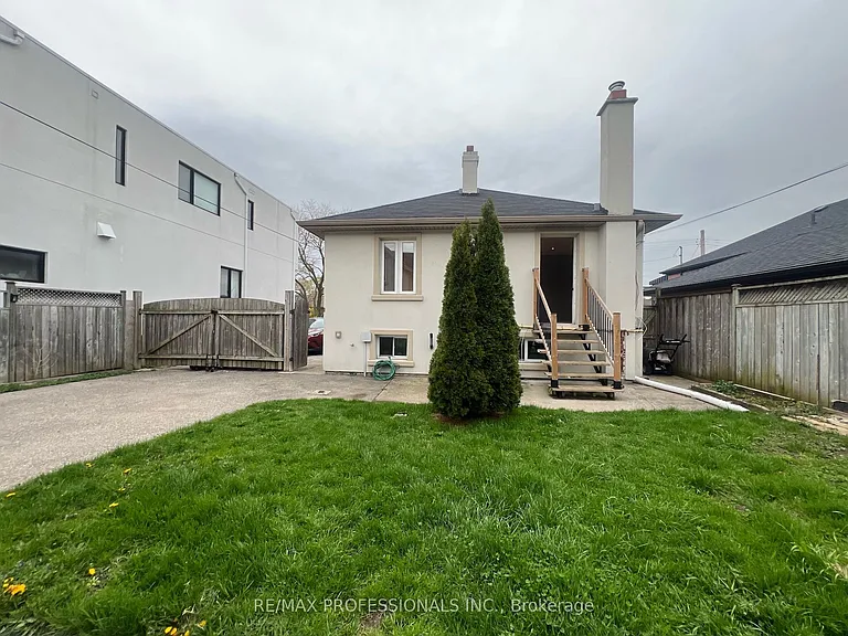 78 Athol Ave — Photo 32