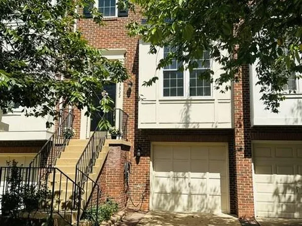3922 Charles Ave, Alexandria, VA 22305