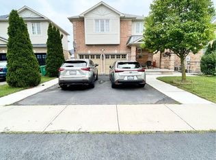 27 Deforest Dr, Brampton, ON L7A 2Y1