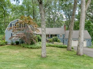 44 Applewood Ln, Glastonbury, CT 06033