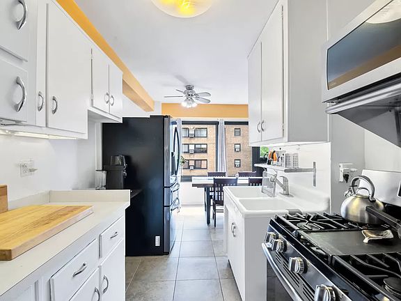 4th image of 3343 14th St #7D
