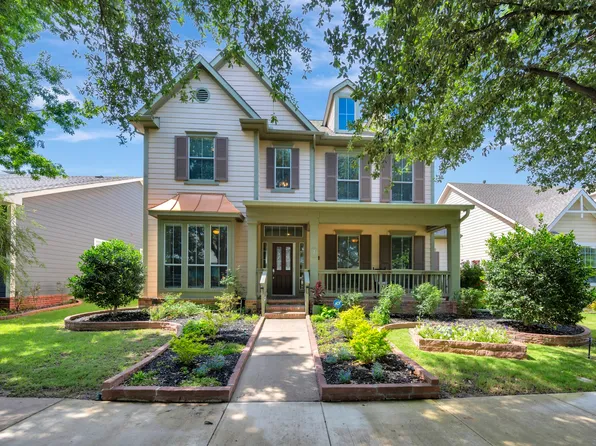 8516 Hudson St, North Richland Hills, TX 76180