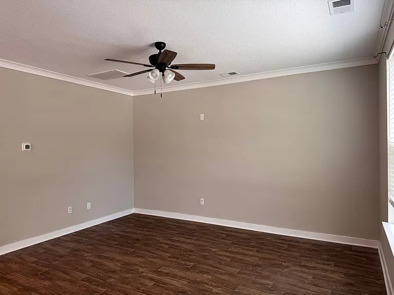 1303 Tides Edge Ct — Photo 7