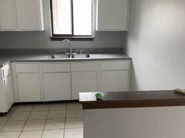 236 S Yates Ave #3S, Calumet City, IL 60409