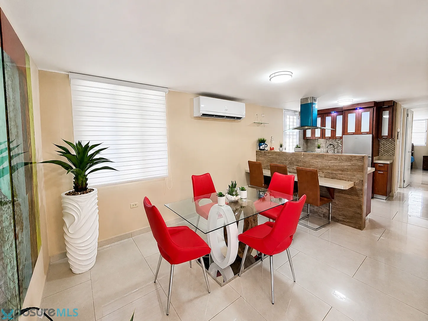 5 bed, 1.0 bath, 1400 sqft, $1,500 — Photo 3