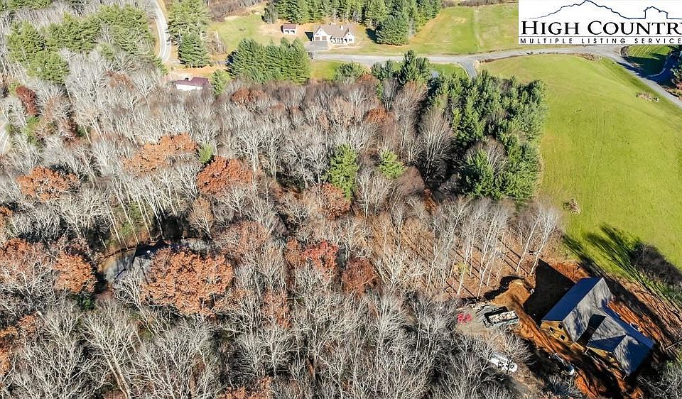 1st image of 24 Highland Meadows Ct