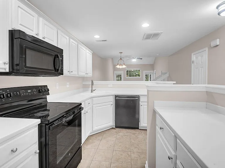 8712 Grassy Oak Trl — Photo 9