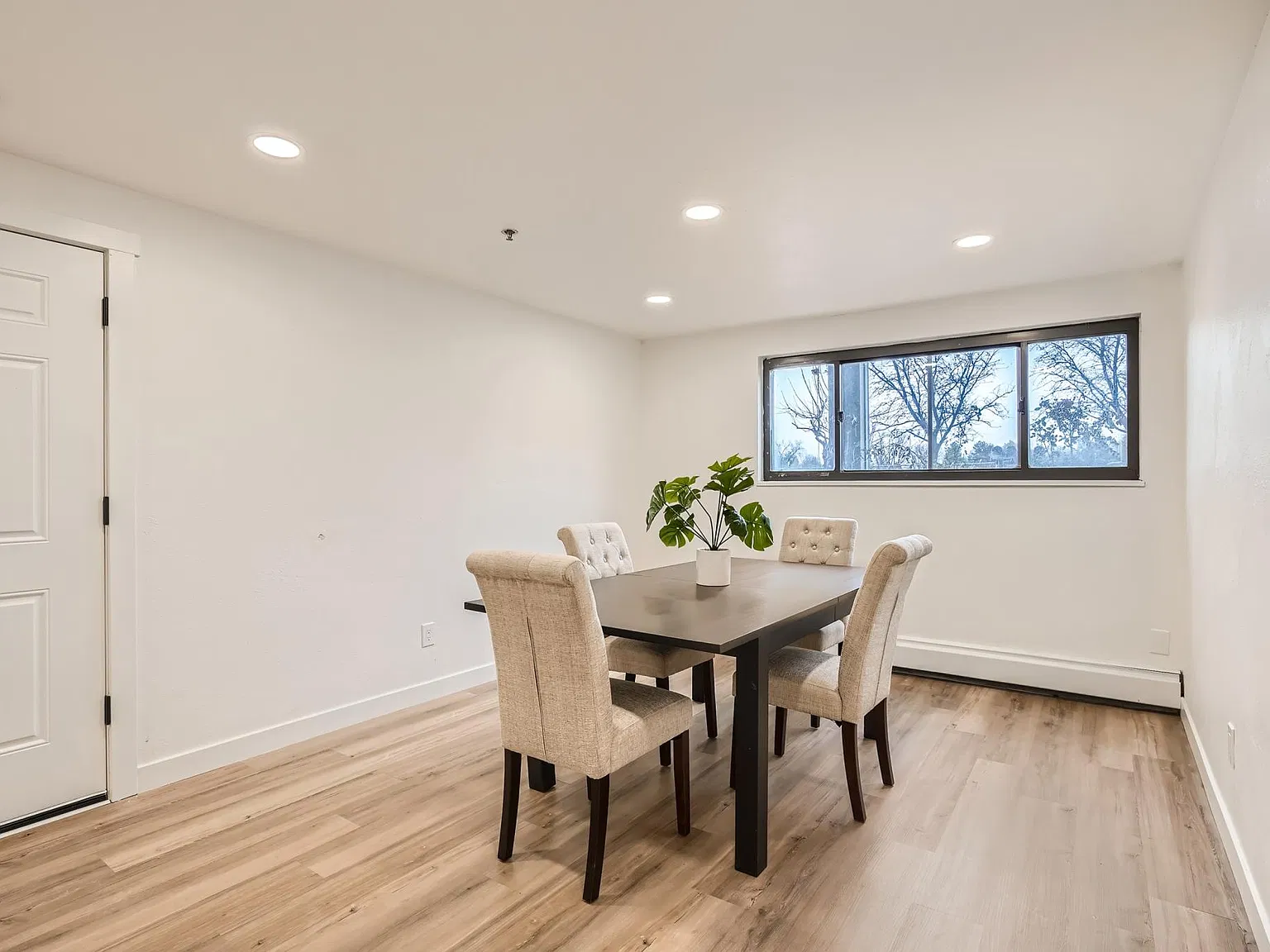435 Manhattan Dr — Photo 4