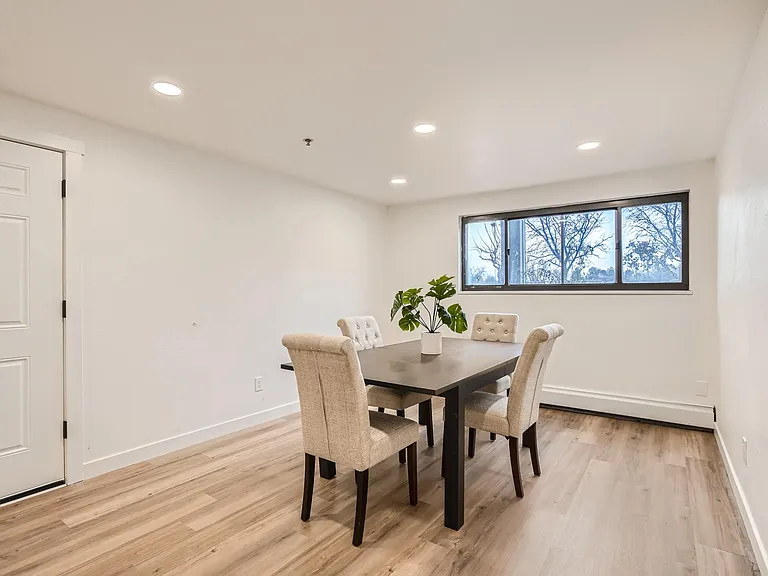 435 Manhattan Dr #C — Photo 5